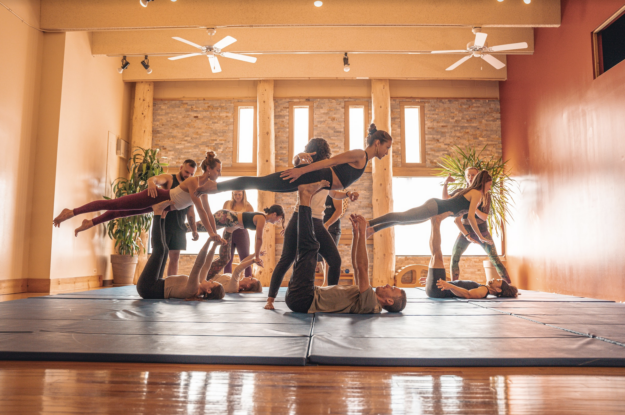Acro yoga